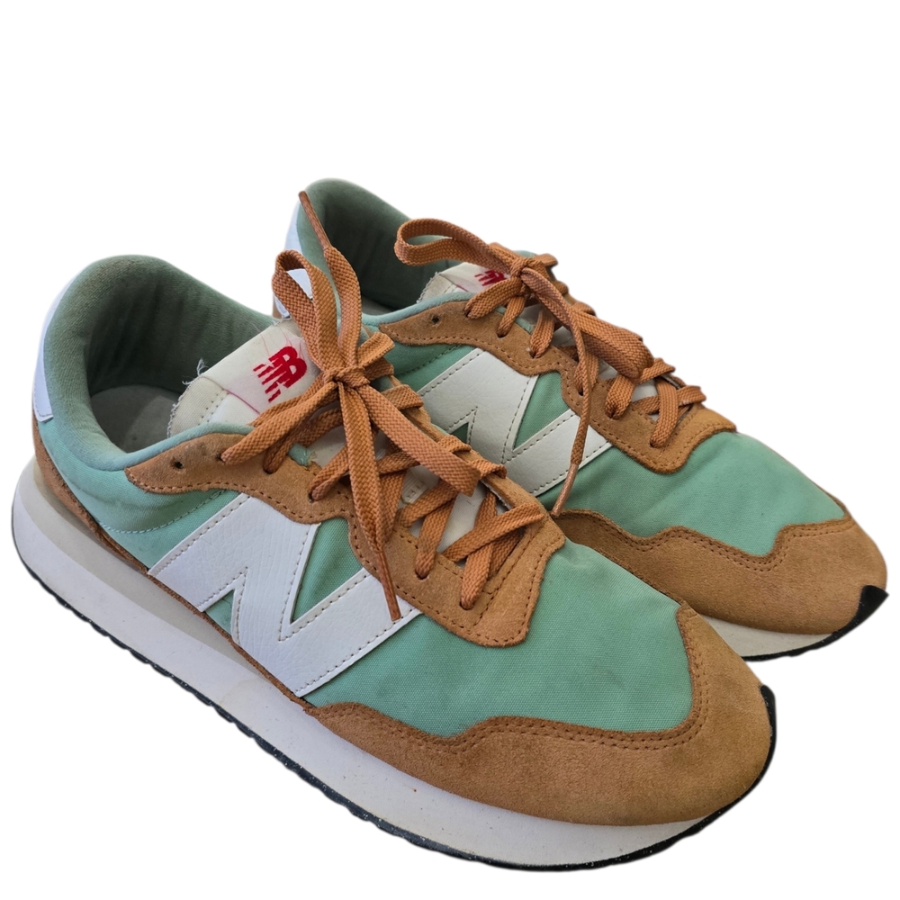 New Balance Men's Mint Green and Brown Sneakers